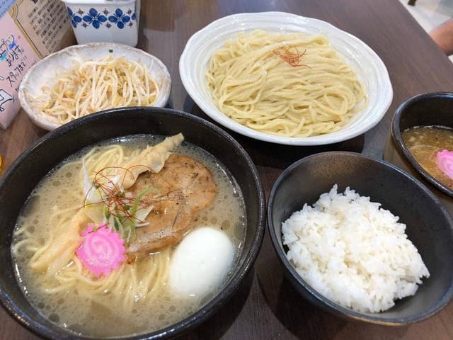 麺屋 はちれん - サブ画像1