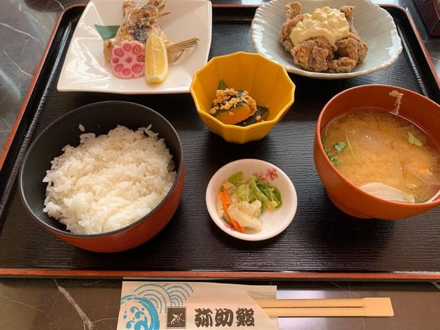 弥助鮨本町店 - サブ画像1