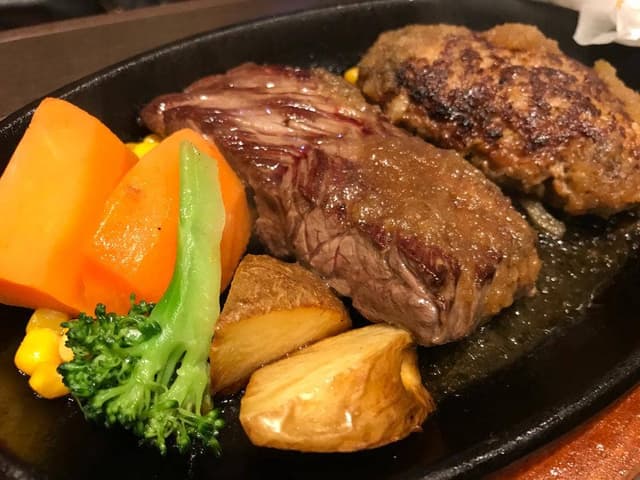 ステーキ山 高崎上大類店 - サブ画像1