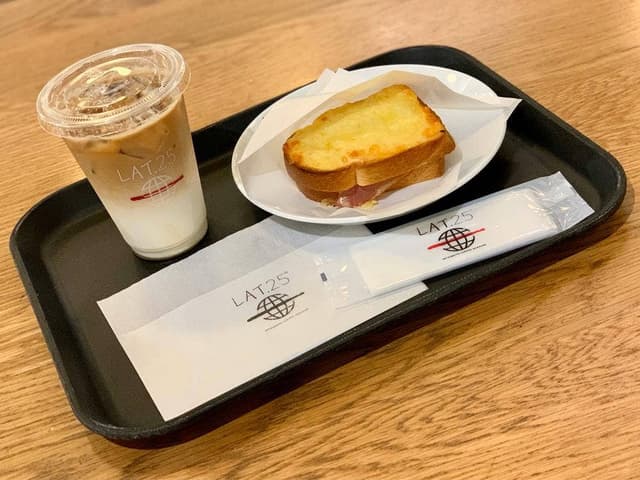 caffe LAT.25° 成田空港第3ターミナル2F店 - サブ画像3
