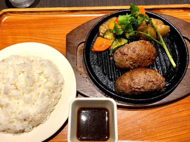 いしがまやハンバーグ テラスモール湘南店 - サブ画像1