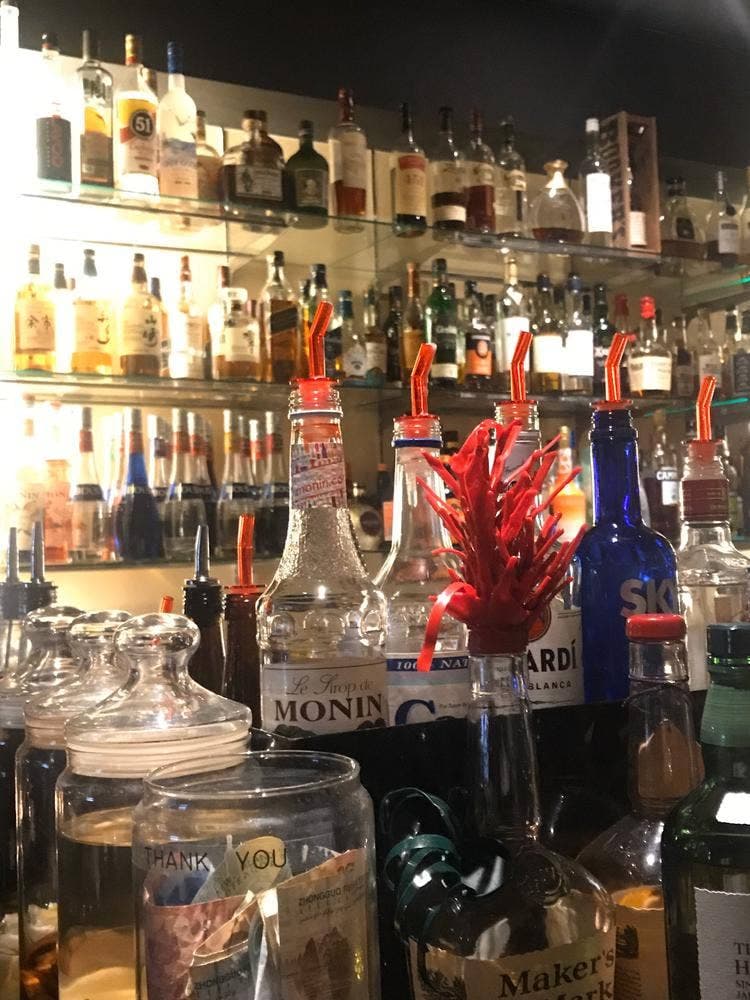 DINING & BAR GRANT