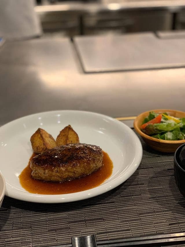 ステーキハウス 牛の松阪 - サブ画像3