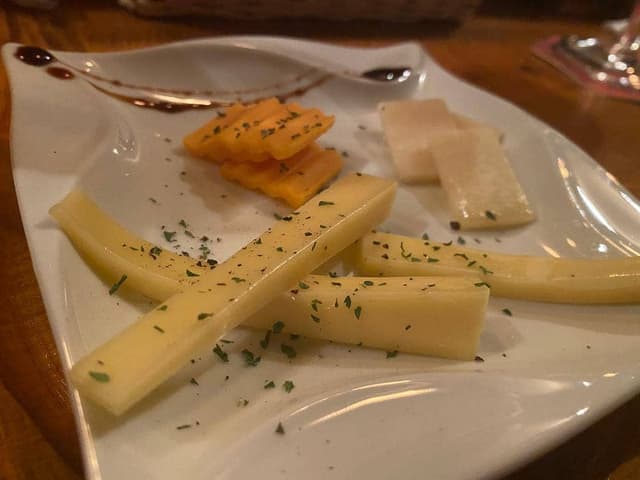 Craftbeer and Bar KEW - サブ画像3
