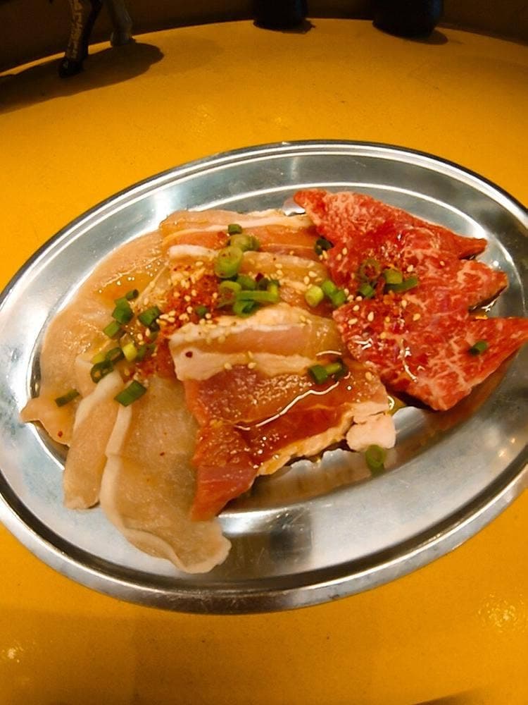 赤身肉とホルモン焼 コニクヤマ