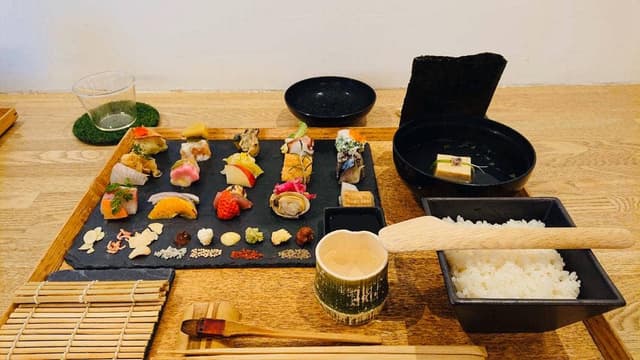 AWOMB 烏丸本店 - サブ画像1