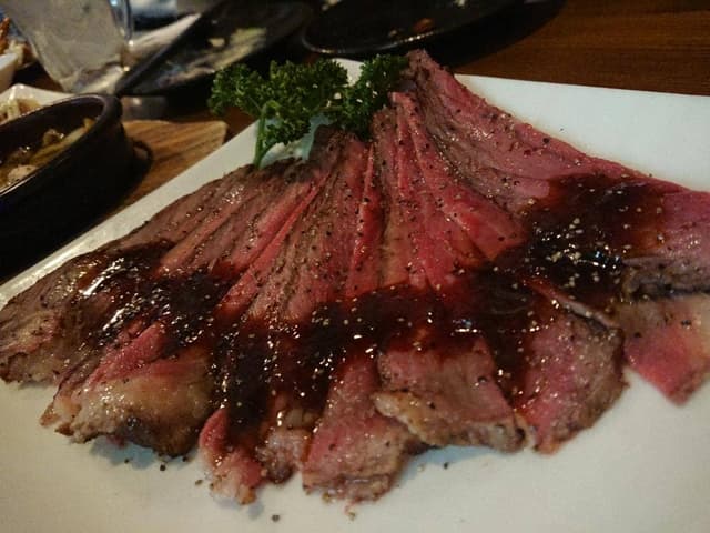 ハングリーアイ 新宿東口店 - サブ画像1