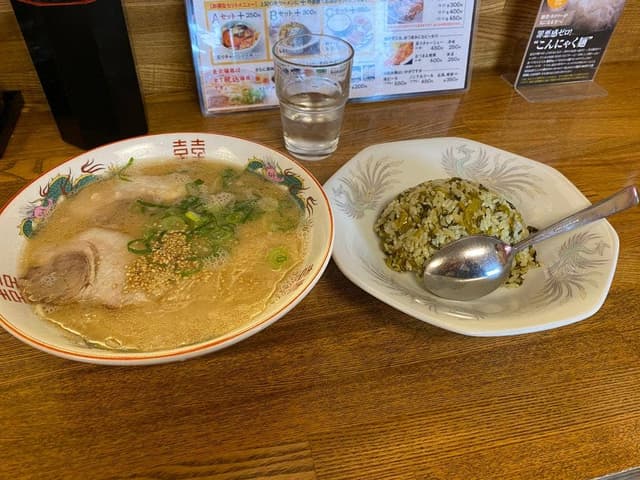 博多らーめん屋 一十 - サブ画像3