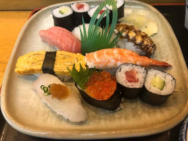 寿司割烹 やなぎ - サブ画像1