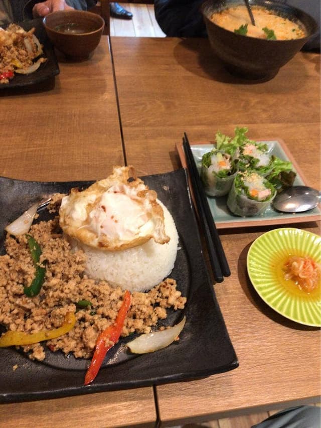 タイ屋台料理&ヌードル オシャ - サブ画像3