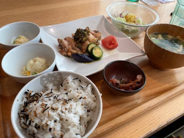 おぼんdeごはん 上大岡京急店 - サブ画像2
