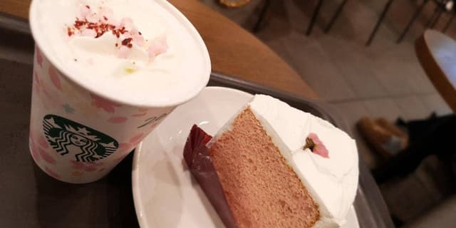 スターバックス コーヒー アクセス表参道店 - サブ画像2