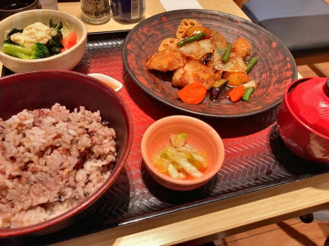 大戸屋ごはん処 新宿フロントタワー店 - サブ画像3