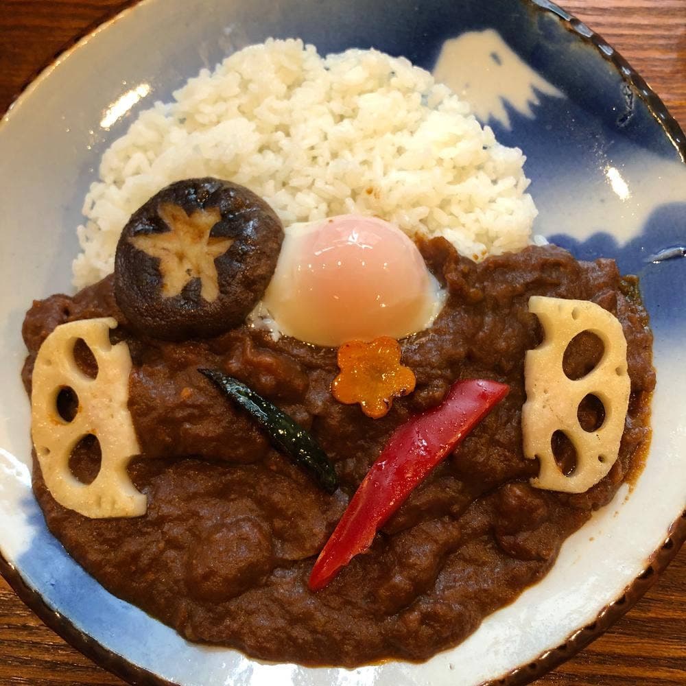 震湯カフェ内蔵丞