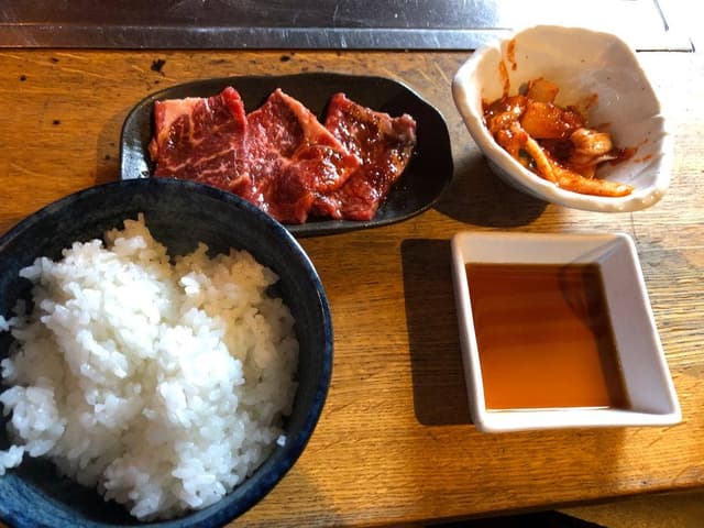 炭火焼肉 食神 苑 - サブ画像1