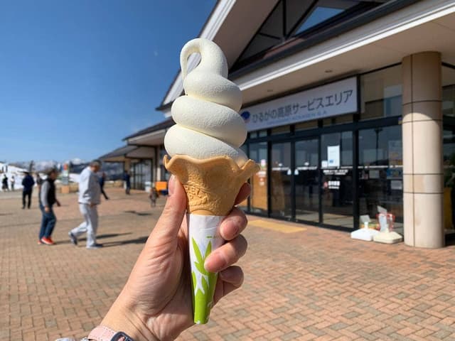 ひるがのソフトクリーム ひるがの高原SA下り - サブ画像3