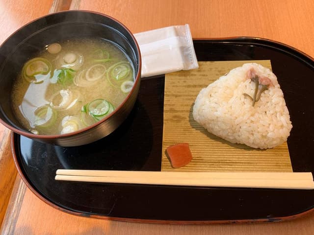 ヨッテカーレ城端 軽食コーナー - サブ画像3