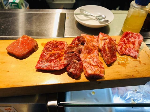 卸問屋直営 立ち食い 一切れ焼肉 松田 - サブ画像2