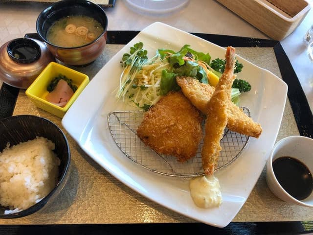 名神栗東カントリー倶楽部 レストラン - サブ画像1