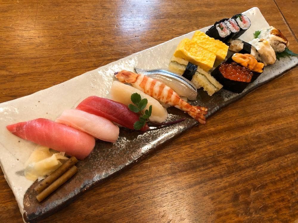 すし 礎