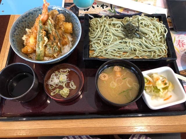 とんでん 白幡店 - サブ画像2