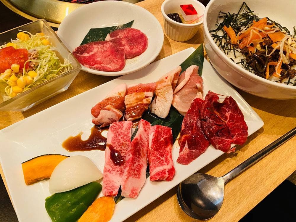 焼肉 火の奏