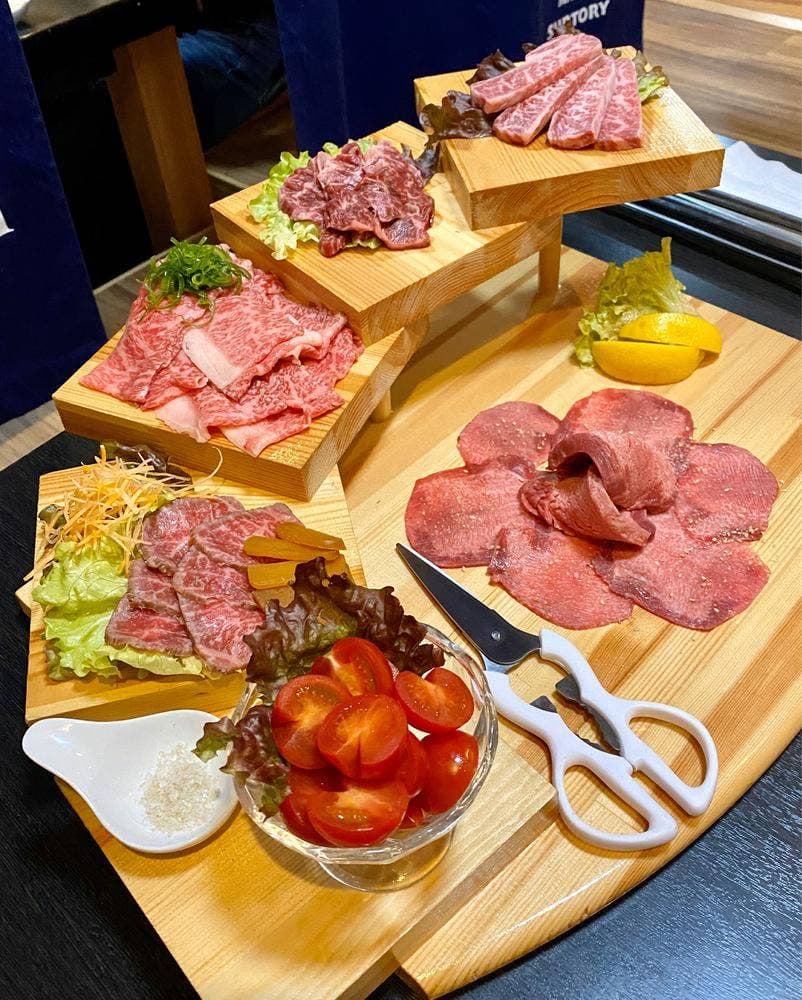 焼き肉・中華そば ともえ