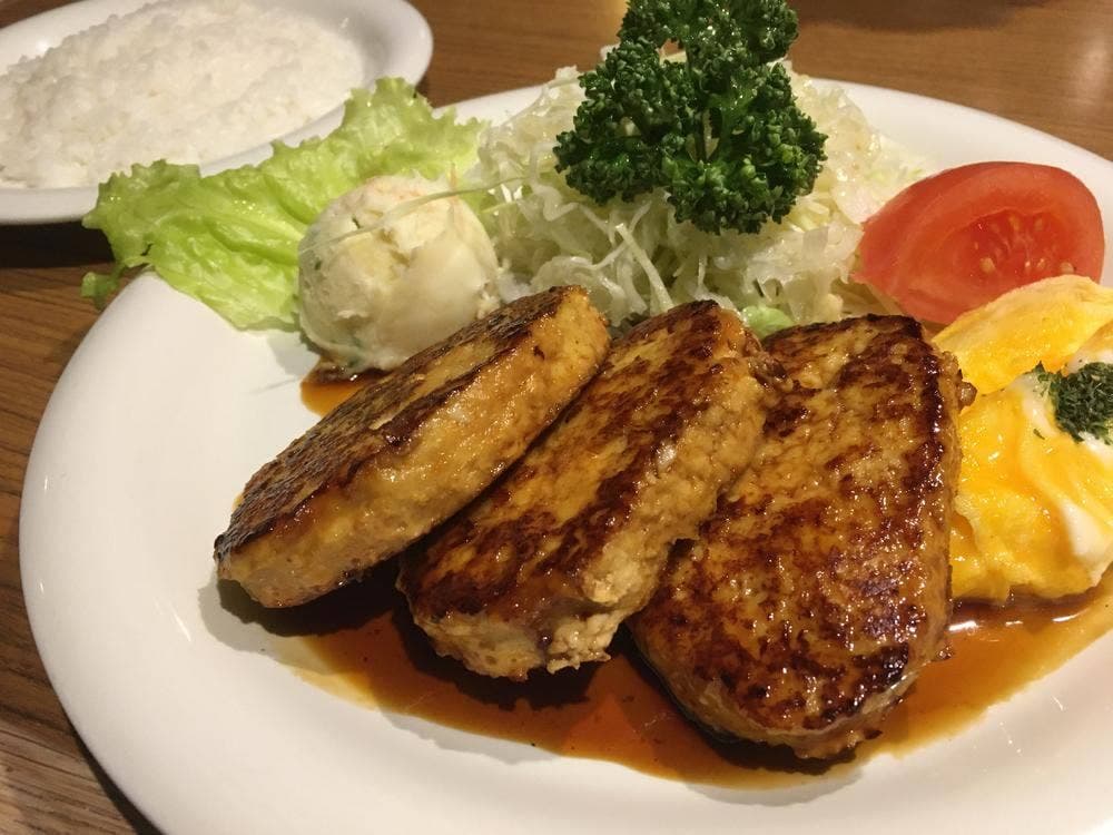 レストラン アーサー