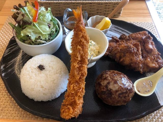 ハンバーグcafé Narisuke - サブ画像3