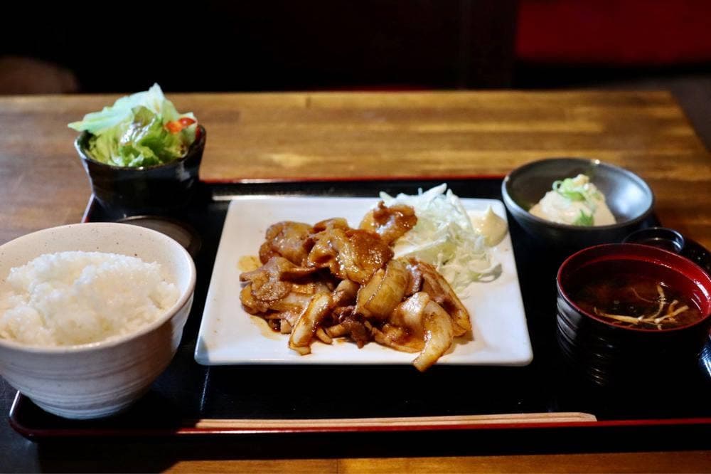 炭火焼鳥ダイニング ROBATA家 篤まる