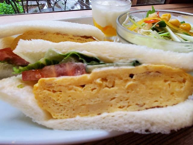 チロル カフェ - サブ画像2