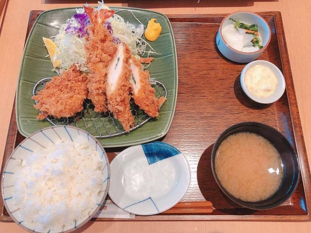とんかつ和幸 シァル鶴見売店 - サブ画像1
