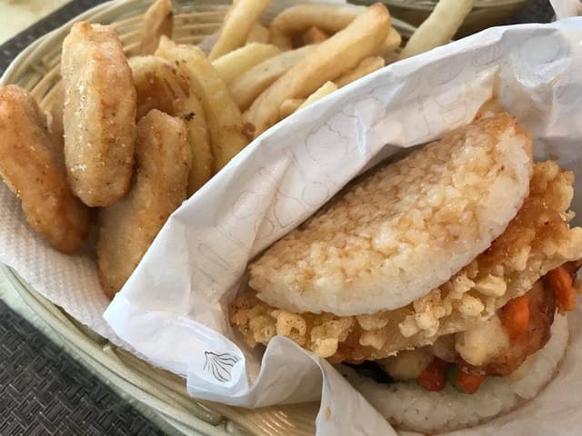 モスバーガー イオンスタイル東戸塚店 - サブ画像1