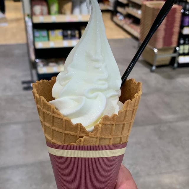 町村農場 the MILK FOOD & TIME ISETAN YOKOHAMA店 - サブ画像1