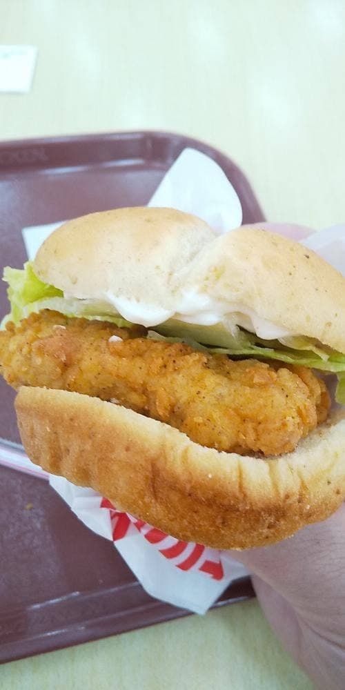 ケンタッキーフライドチキン イズミヤ神戸玉津店