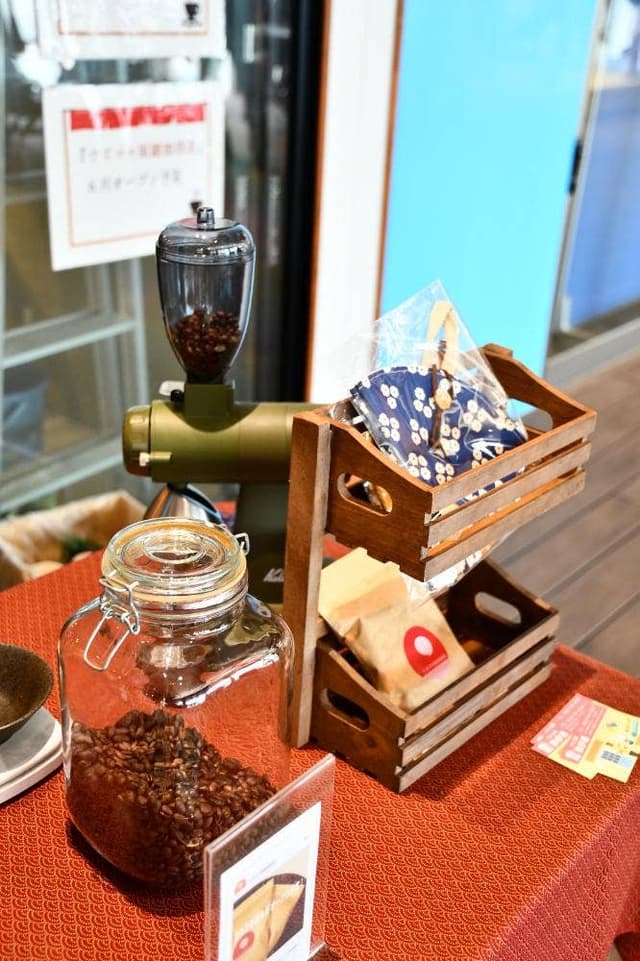 ウズマキ眼鏡珈琲店 - サブ画像1