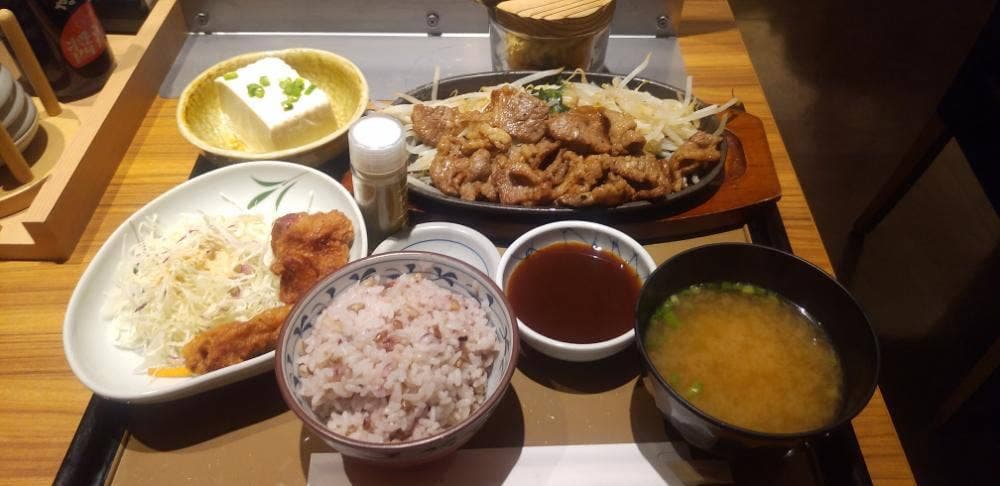 やよい軒 南郷通19丁目店