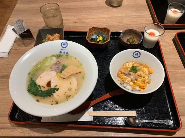 博多鶏ソバ 華味鳥 阪急うめだ本店 - サブ画像2