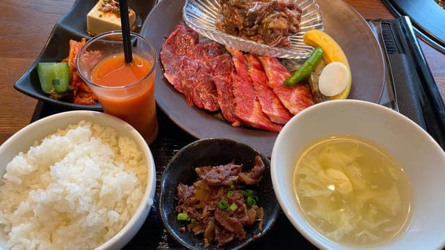 焼肉トラジ 丸ビル店 - サブ画像1