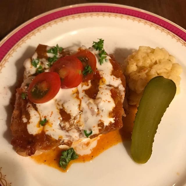 DÖBRÖGI Hungarian bar&dining - サブ画像3