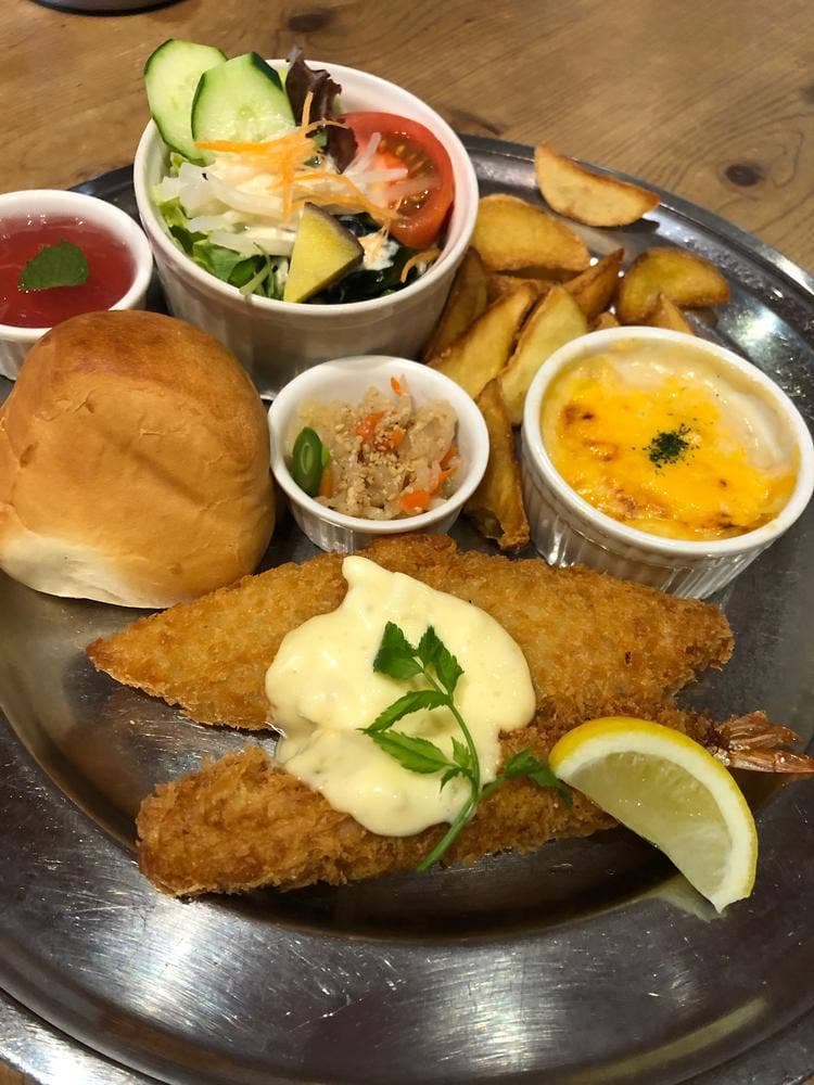 オールドニューカフェ
