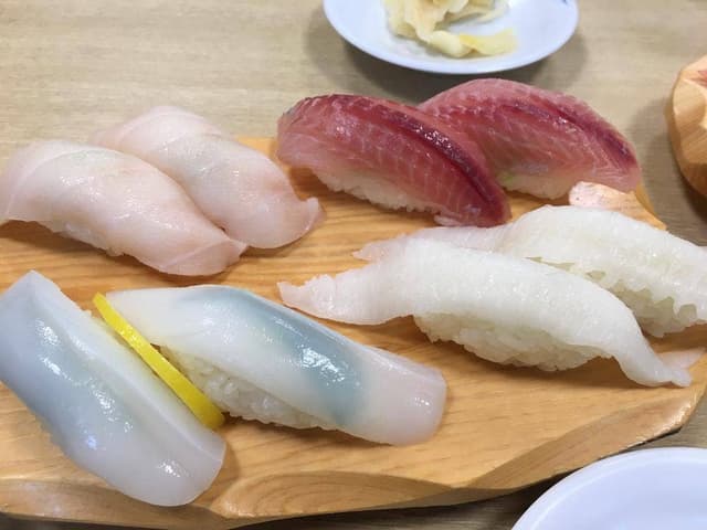 沼津魚がし鮨 流れ鮨 藤枝店 - サブ画像1