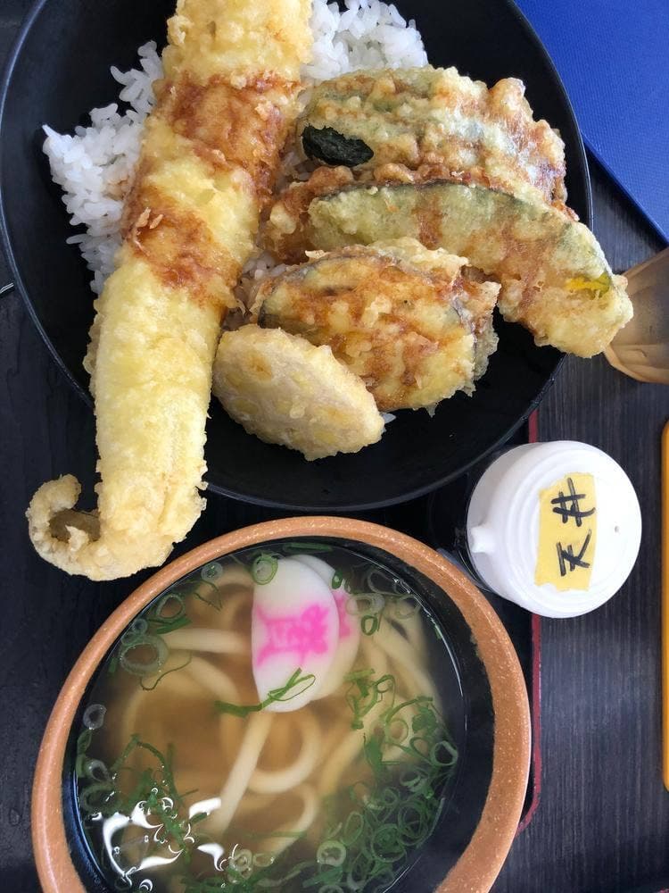 資さんうどん 宇佐町店