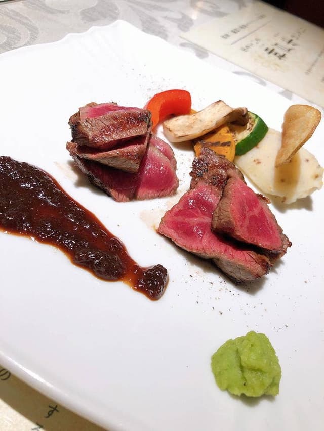 神戸牛 石釜焼ステーキ 吉らら - サブ画像3