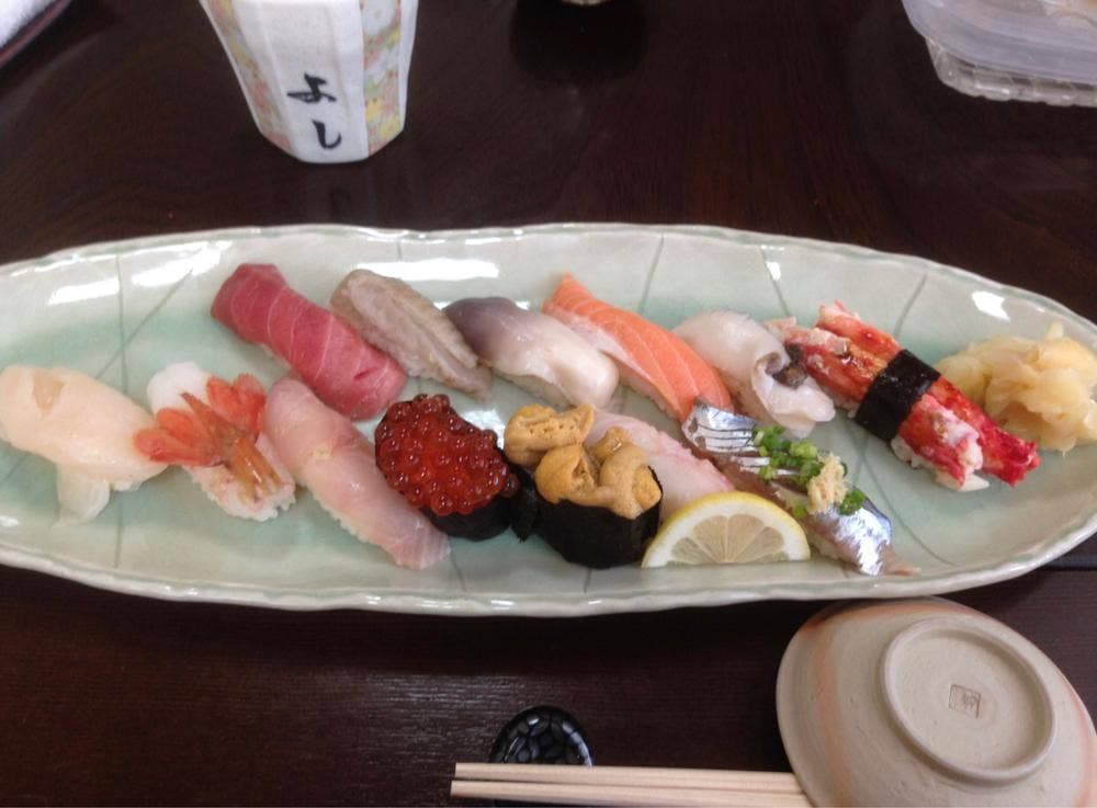 鮨処 よし