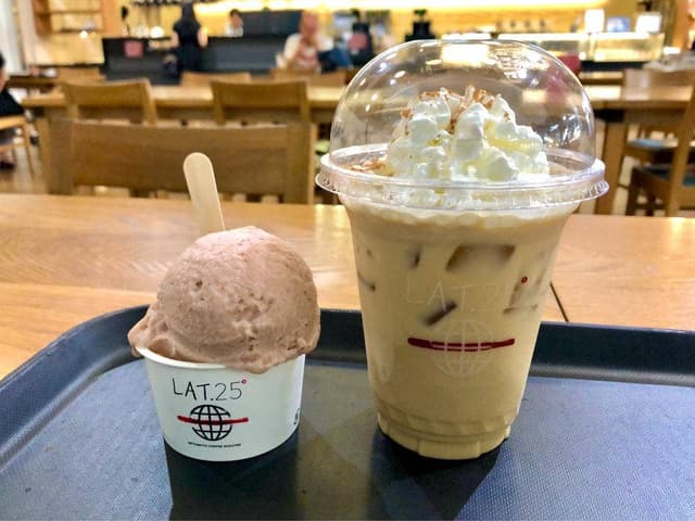 caffe LAT.25° 成田空港第3ターミナル2F店 - サブ画像1