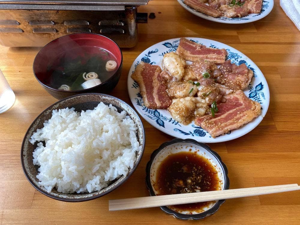 日の出ホルモン店