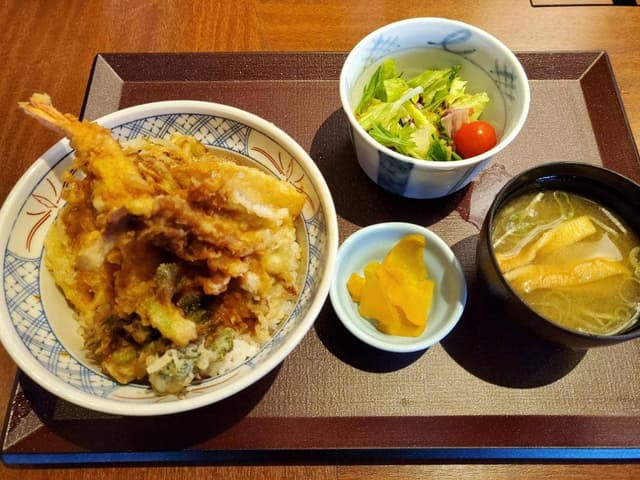 万さく 高岡駅南店 - サブ画像1