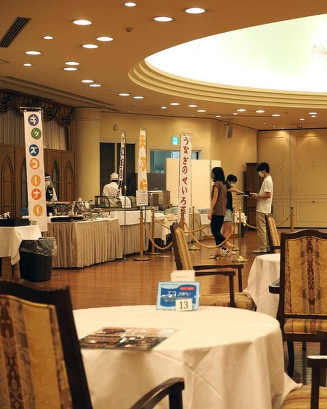 ランチバイキングホール フローラ - サブ画像2