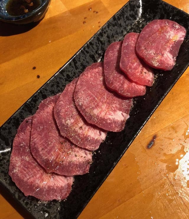 よねきち 七輪焼 焼肉＆ホルモン - サブ画像1
